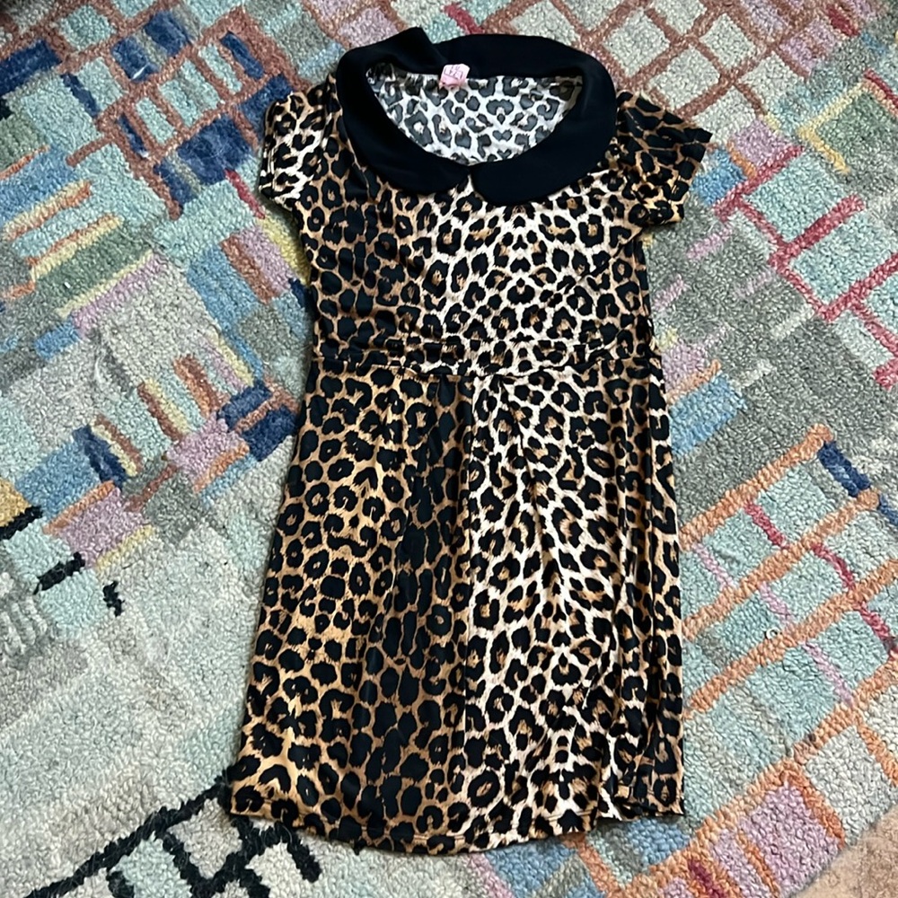 Cute leopard print dress, xs, could add belt accessory!